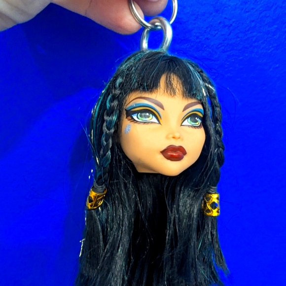 Cleo De Nile Monster High Keychain - Picture 4 of 4